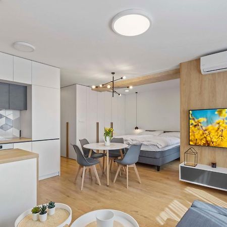 Lam Concrete - Ac - Balcony Apartment Bratislava Exterior photo