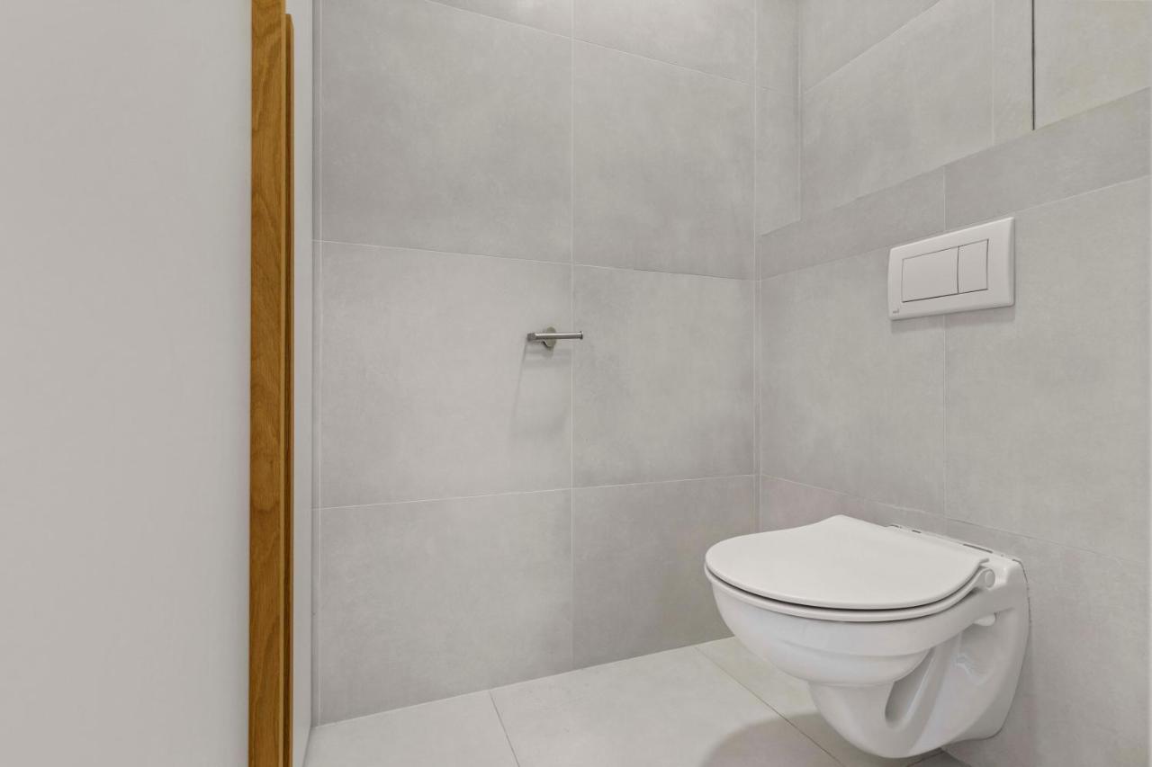 Lam Concrete - Ac - Balcony Apartment Bratislava Exterior photo